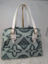 LOUIS VUITTON Menthe Tahitienne Cabas PM