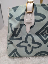 LOUIS VUITTON Menthe Tahitienne Cabas PM