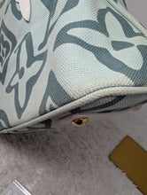 LOUIS VUITTON Menthe Tahitienne Cabas PM