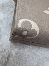 LOUIS VUITTON BICOLOR TURTLEDOVE ONTHEGO PM