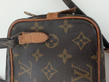 LOUIS VUITTON MARLY BANDOULIERE