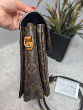LOUIS VUITTON MONOGRAM METIS POCHETTE