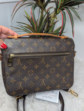 LOUIS VUITTON MONOGRAM METIS POCHETTE