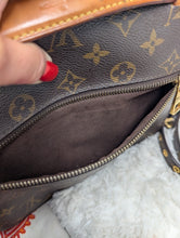 LOUIS VUITTON MONOGRAM METIS POCHETTE