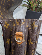 LOUIS VUITTON MONOGRAM METIS POCHETTE