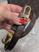 LOUIS VUITTON MONOGRAM METIS POCHETTE