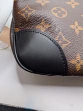 LOUIS VUITTON NOIR BOULOGNE PM CROSSBODY, LIKE NEW