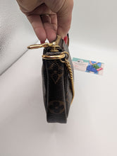 LOUIS VUITTON MONOGRAM MINI POCHETTE ACCESSORY