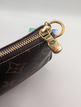 LOUIS VUITTON MONOGRAM MINI POCHETTE ACCESSORY