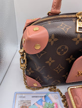 LOUIS VUITTON PETIT MALLE SOUPLE, MINT CONDITION