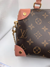 LOUIS VUITTON PETIT MALLE SOUPLE, MINT CONDITION