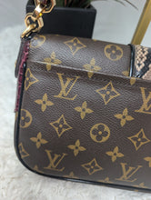 Louis Vuitton Monogramissime Pochette, Limited edition