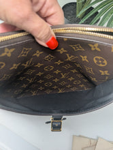 LOUIS VUITTON NOIR ODEON MM