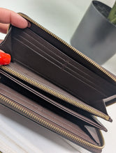 LOUIS VUITTON DE ZIPPY WALLET