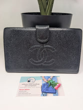 CHANEL BLACK CAVIAR BIFOLD KISS LOCK WALLET