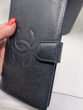 CHANEL BLACK CAVIAR BIFOLD KISS LOCK WALLET