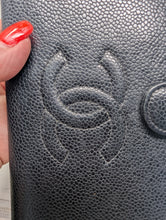 CHANEL BLACK CAVIAR BIFOLD KISS LOCK WALLET