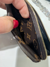 LOUIS VUITTON MONOGRAM  RECTO VERSO CARD COMPACT WALLET