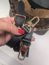 LOUIS VUITTON TWINNY