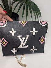 LOUIS VUITTON WILD AT HEART TOILETRY 26, LIKE NEW - ADDED CROSSBODY/SHOULDER CONVERSATION KIT & PINK HANDBAG CHARM