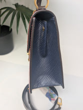 LOUIS VUITTON SPRING STREET PM, SCARLET RED VERNIS LEATHER, MONOGRAM ACCENT - CROSSBODY/SHOULDER BAG, LIKE NEW