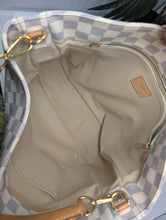 LOUIS VUITTON AZUR SOFFI