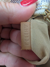 LOUIS VUITTON AZUR SOFFI
