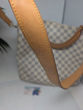 LOUIS VUITTON AZUR SOFFI