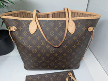 LOUIS VUITTON MONOGRAM NEVERFULL MM AND POUCH, LIKE NEW
