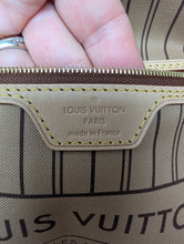LOUIS VUITTON MONOGRAM NEVERFULL MM AND POUCH, LIKE NEW