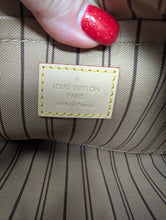 LOUIS VUITTON MONOGRAM NEVERFULL MM AND POUCH, LIKE NEW