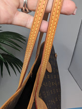 LOUIS VUITTON MONOGRAM NEVERFULL GM, MINT CONDITION