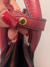 BURBERRY CRIMSON BANNER TOTE, EXCELLENT