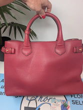 BURBERRY CRIMSON BANNER TOTE, EXCELLENT