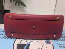 BURBERRY CRIMSON BANNER TOTE, EXCELLENT