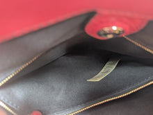 BURBERRY CRIMSON BANNER TOTE, EXCELLENT
