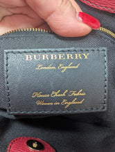 BURBERRY CRIMSON BANNER TOTE, EXCELLENT
