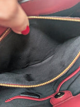 BURBERRY CRIMSON BANNER TOTE, EXCELLENT