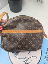 LOUIS VUITTON SENLIS CROSSBODY