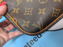 LOUIS VUITTON SENLIS CROSSBODY