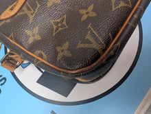 LOUIS VUITTON SENLIS CROSSBODY