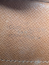 LOUIS VUITTON SENLIS CROSSBODY