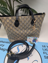 GUCCI GG SUPREME BEES SMALL SHOPPER TOTE, EXCELLENT