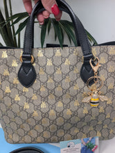 GUCCI GG SUPREME BEES SMALL SHOPPER TOTE, EXCELLENT