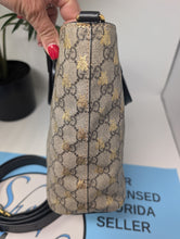 GUCCI GG SUPREME BEES SMALL SHOPPER TOTE, EXCELLENT