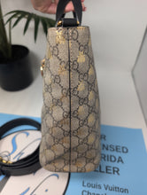 GUCCI GG SUPREME BEES SMALL SHOPPER TOTE, EXCELLENT
