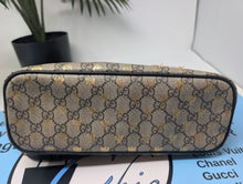 GUCCI GG SUPREME BEES SMALL SHOPPER TOTE, EXCELLENT