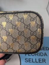 GUCCI GG SUPREME BEES SMALL SHOPPER TOTE, EXCELLENT