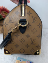 LOUIS VUITTON MONOGRAM TRUNK SPEEDY 25 BANDOLIERE, LIKE NEW