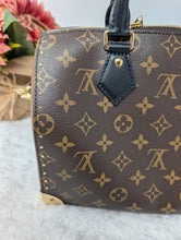 LOUIS VUITTON MONOGRAM TRUNK SPEEDY 25 BANDOLIERE, LIKE NEW